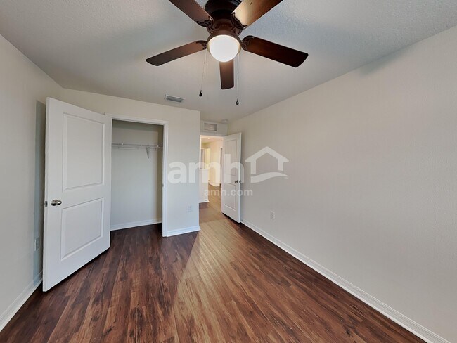 Building Photo - 12241 High Rock Way