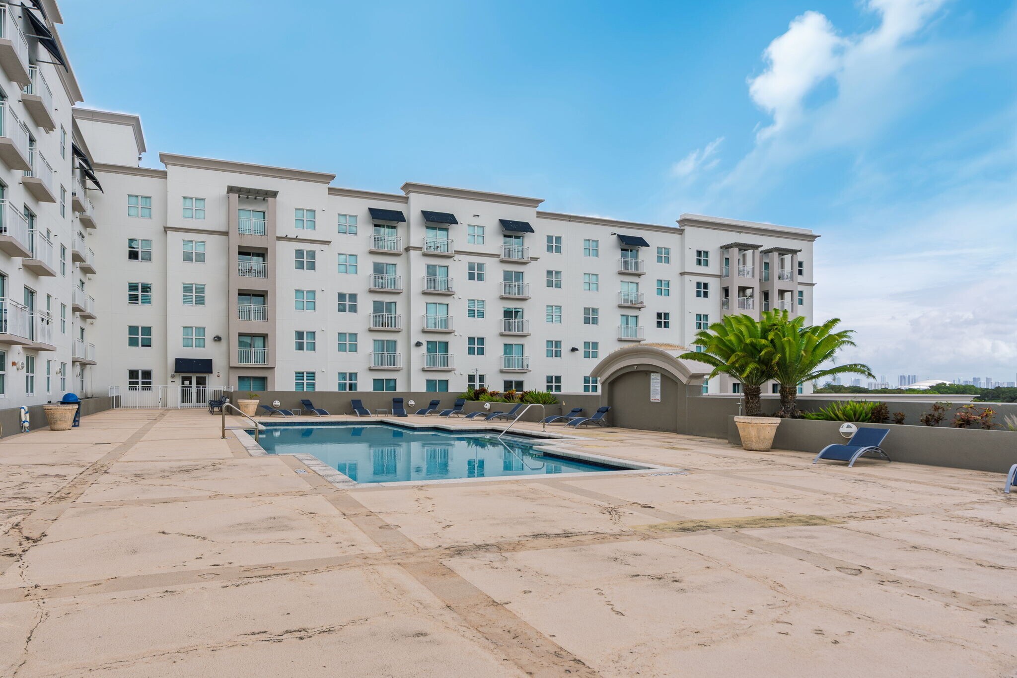 Building Photo - 50 Menores Ave