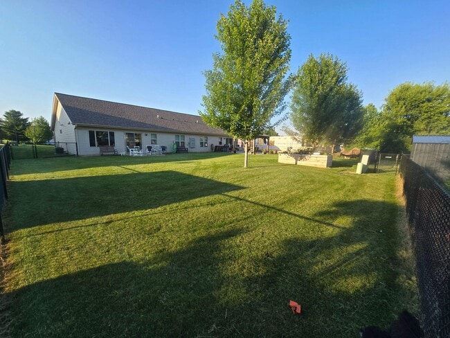 Building Photo - 1934 W 6th St