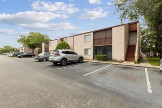 Building Photo - 2554 Lakeway Branch Dr