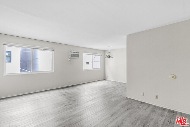 Building Photo - 1811 Parnell Ave