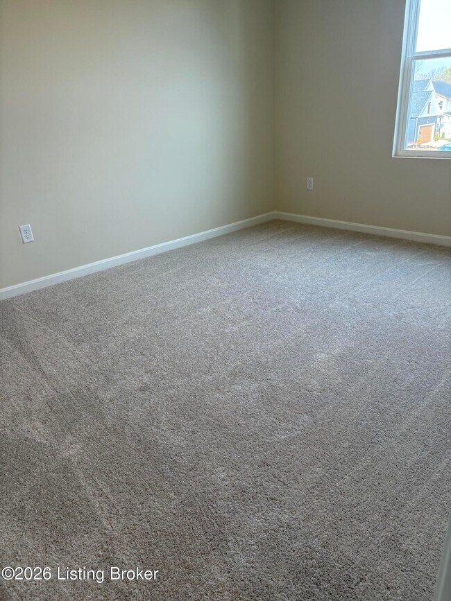 Building Photo - 2013 Lyndon Green Cir