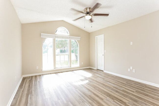 Building Photo - 2743 Cold Creek Blvd