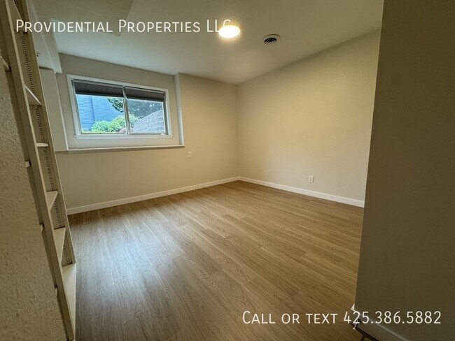 Building Photo - 3031 170th Pl SE