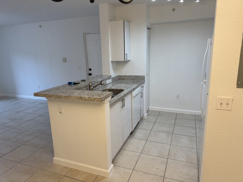 Building Photo - 15410 SW 284th St