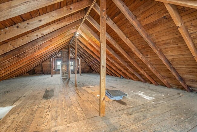 Building Photo - 150 Riddle Rd
