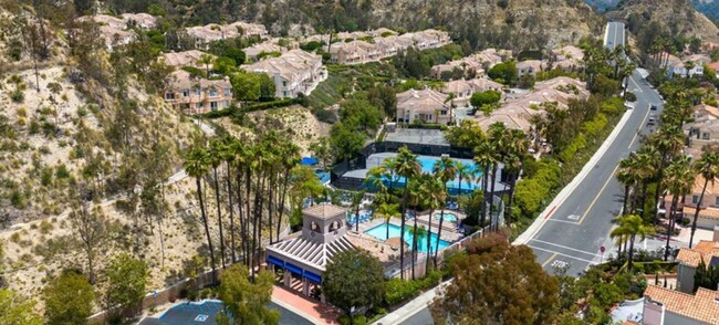 Building Photo - PRICE REDUCTION- Beautiful home located in the coveted Rancho San Rafael area of Glendale