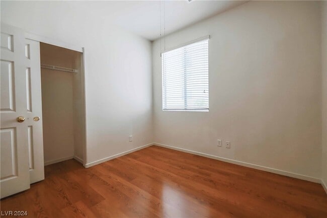 Building Photo - 10320 William Fortye Ave