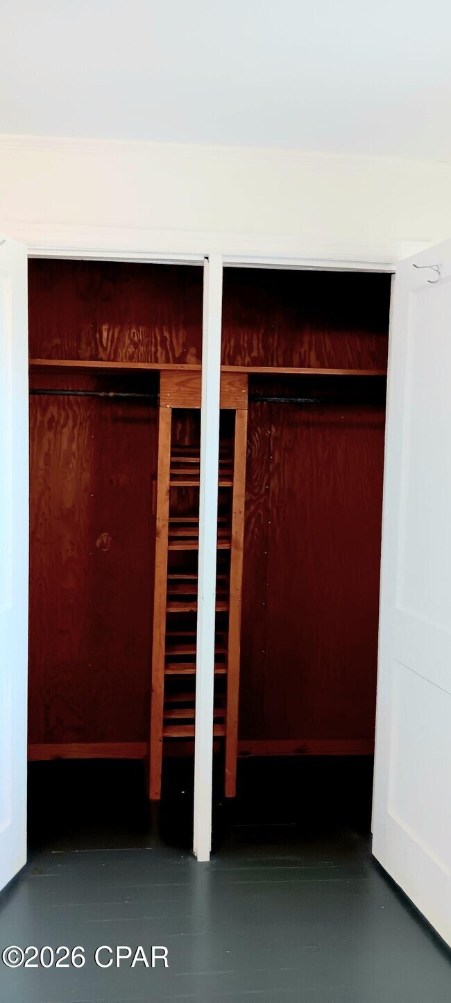 Building Photo - 648 N 9th Plaza