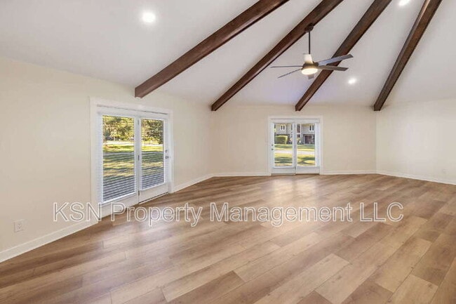 Building Photo - 286 Cushing Dr