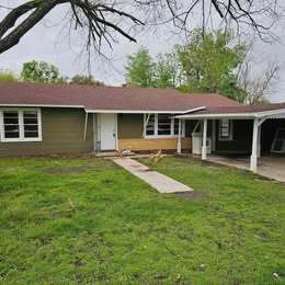 Primary Photo - 709 Miller St
