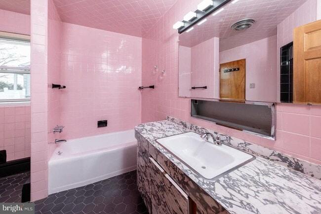 Building Photo - 901 Pennsylvania Ave