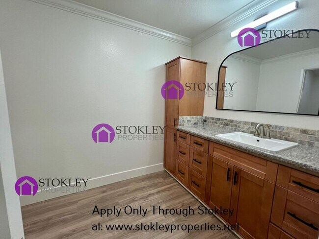 Building Photo - 5705 Cutter Loop