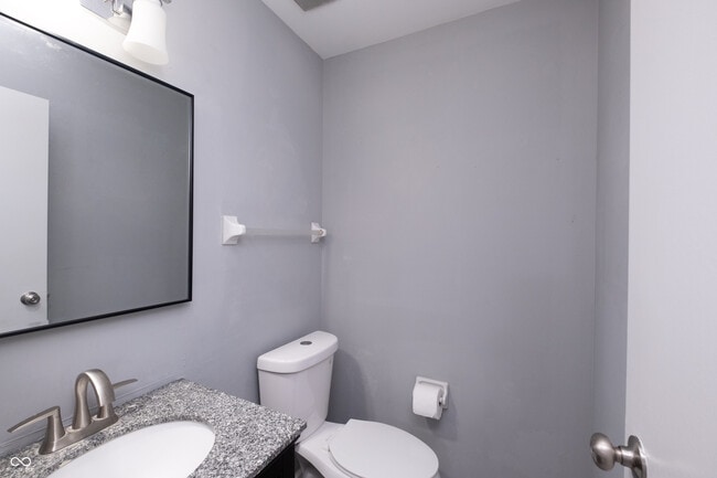 Building Photo - 8283 Sobax Dr