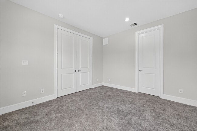 Building Photo - 815 Bringhurst St