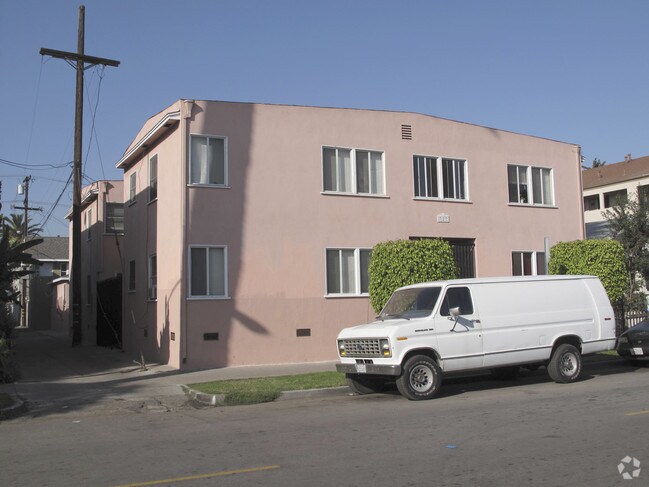 Building Photo - 727 Olive Ave
