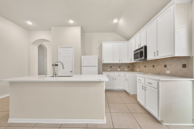Building Photo - 6847 Tammany Manor Ln