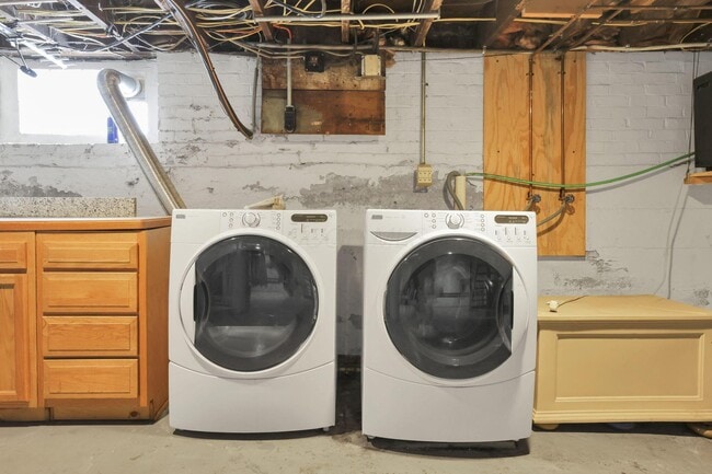 Building Photo - 47 W Weber Rd