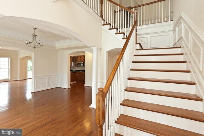 Building Photo - 12 Chestnut Woods Dr
