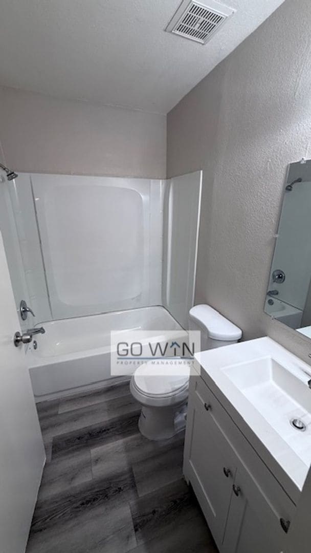 Building Photo - 755 W 1st Ave