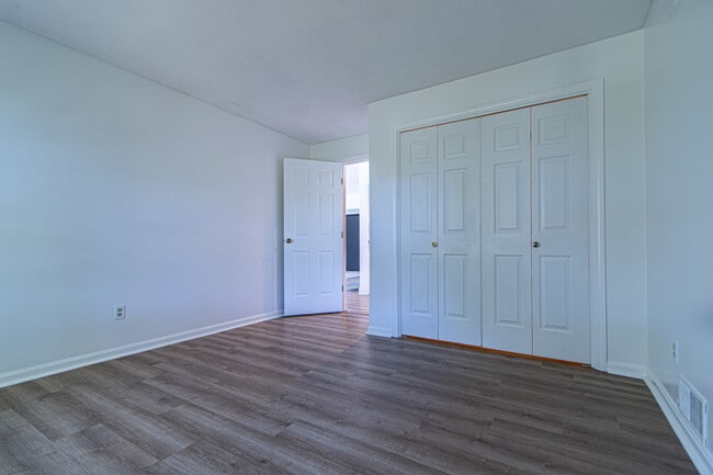 Guest Bedroom - 107 Turnessa Green