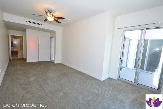Building Photo - 6735 Yucca St