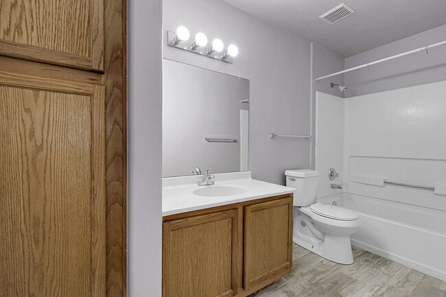 Building Photo - 8475 Pebble Creek Way