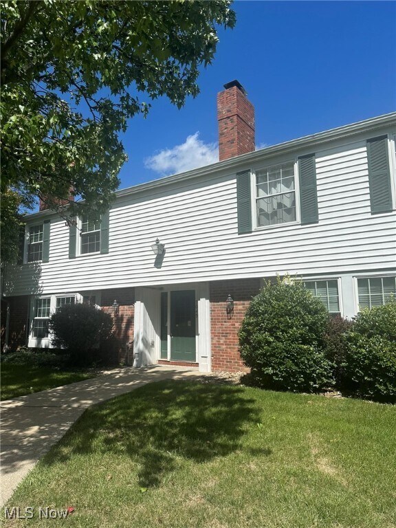 Building Photo - 7045 Carriage Hill Dr