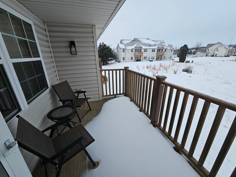 Building Photo - 1850 Stoney Ln