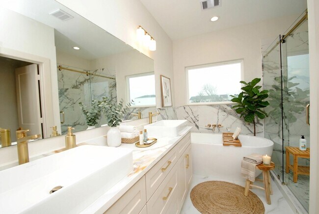 Building Photo - 6312 Illinois St