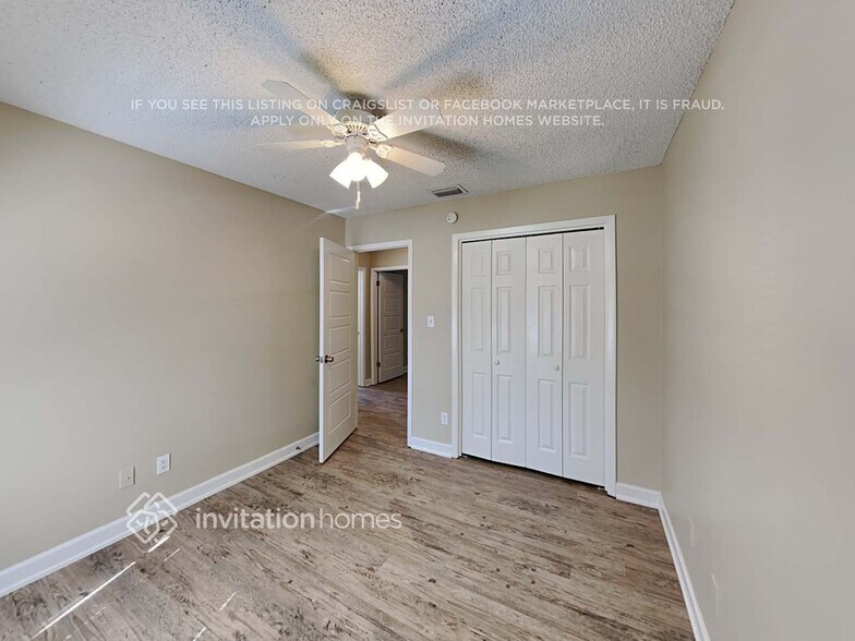 Building Photo - 15924 Eagle River Way