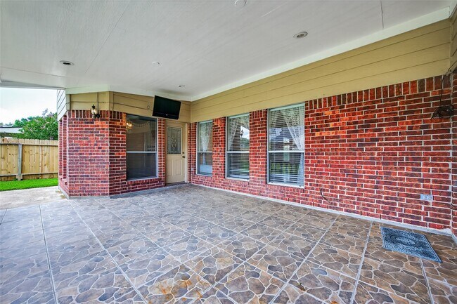 Building Photo - 11931 McKinney Falls Ln