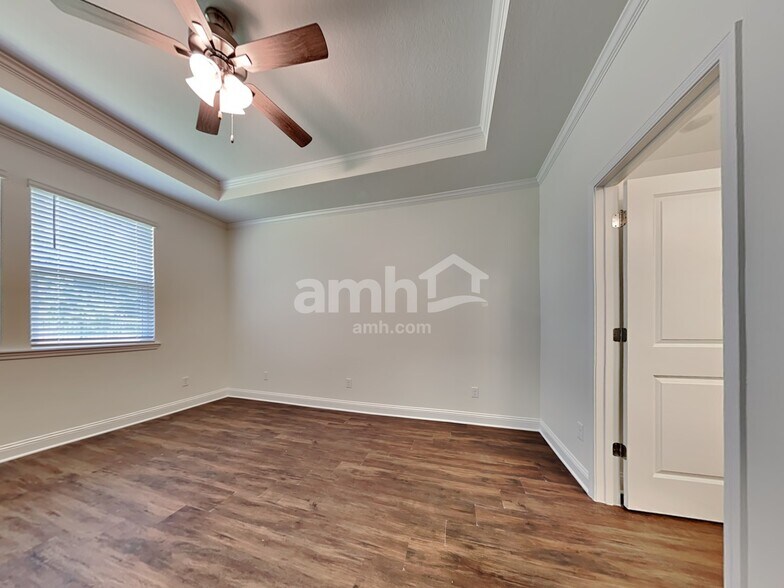 Building Photo - 267 Banyan Frst Dr