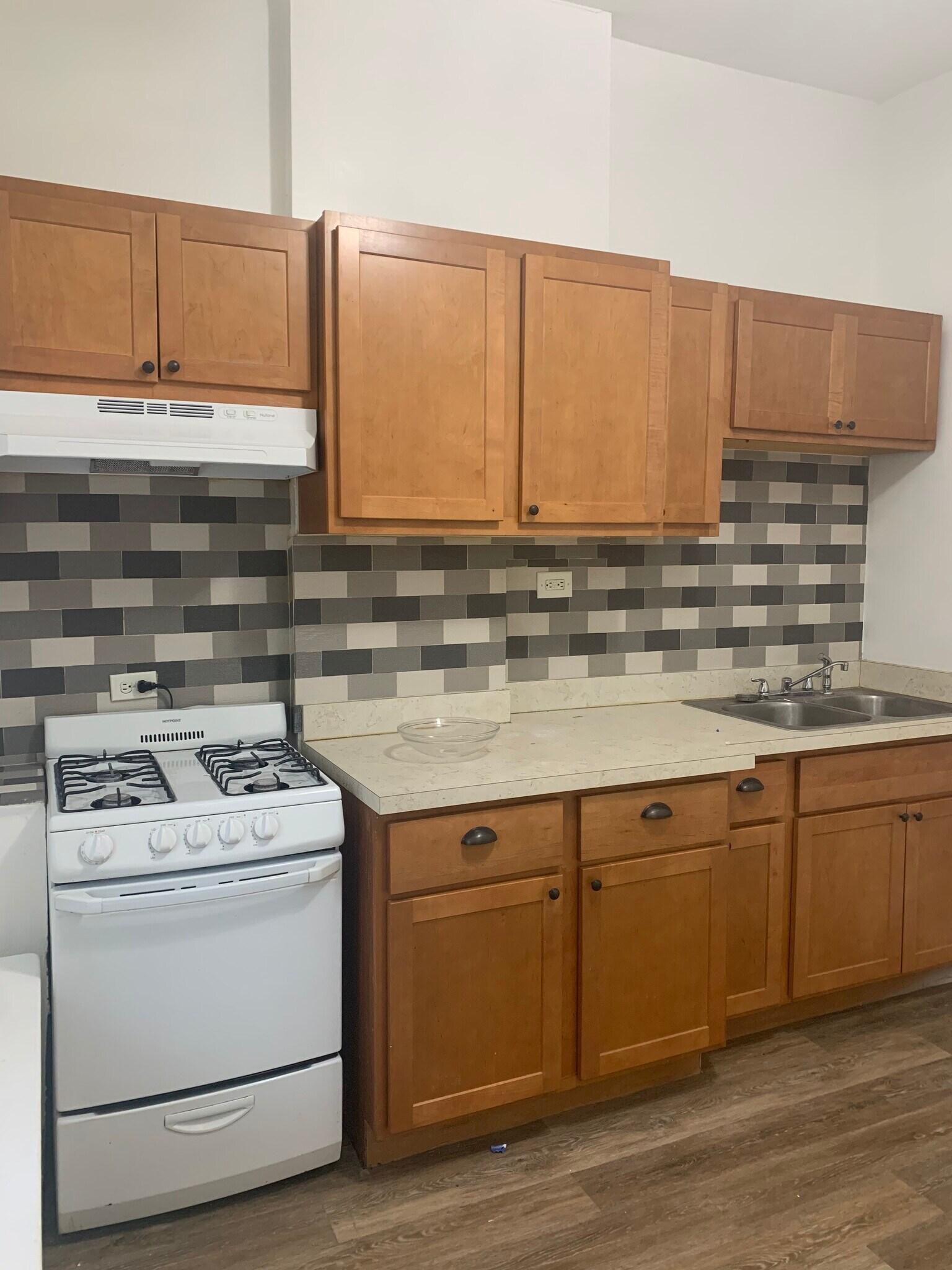 Building Photo - 2930 W Polk St