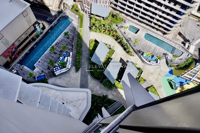 Building Photo - Available NOW - AE'O 1 BED 1 BATH w/ 1 COV...