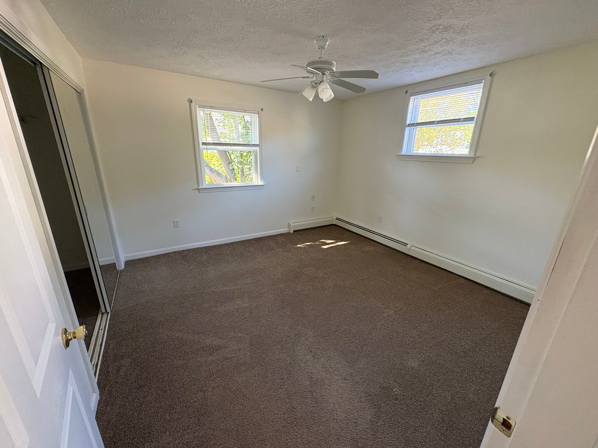 Building Photo - 66 E Valentine St