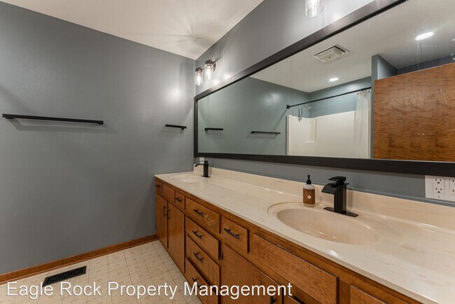 Building Photo - 4 br, 3.5 bath House - 88 Patton Rd