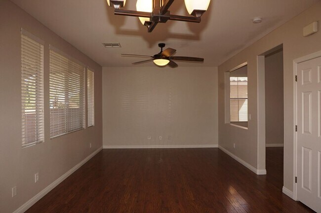 Building Photo - Beautiful Four Bedroom Home in Mountain`s Edge.