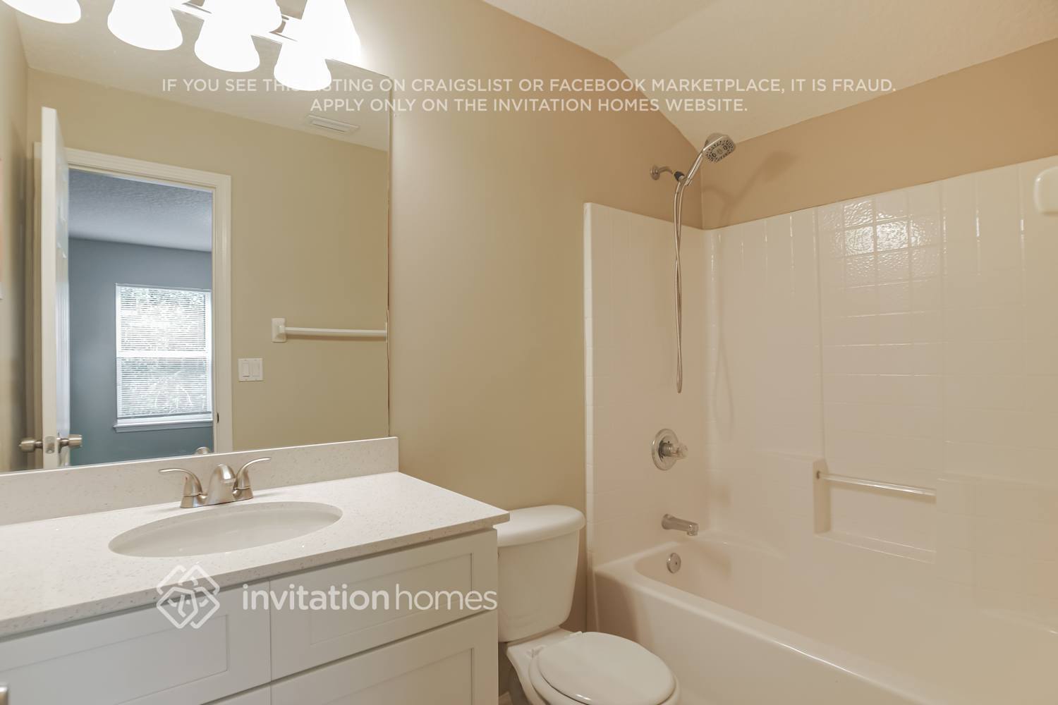 Building Photo - 744 S Heritage Creek Way