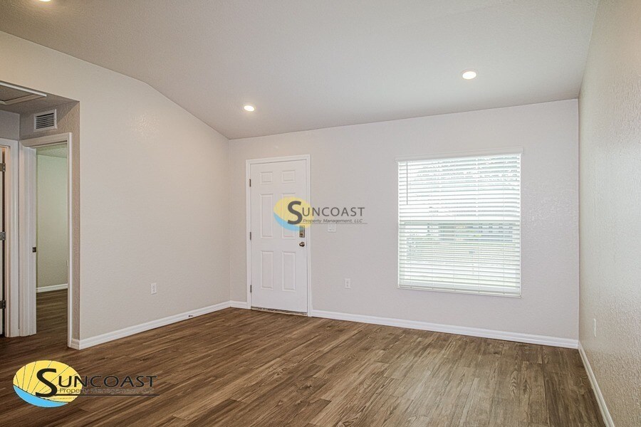 Building Photo - 814 Spruce St