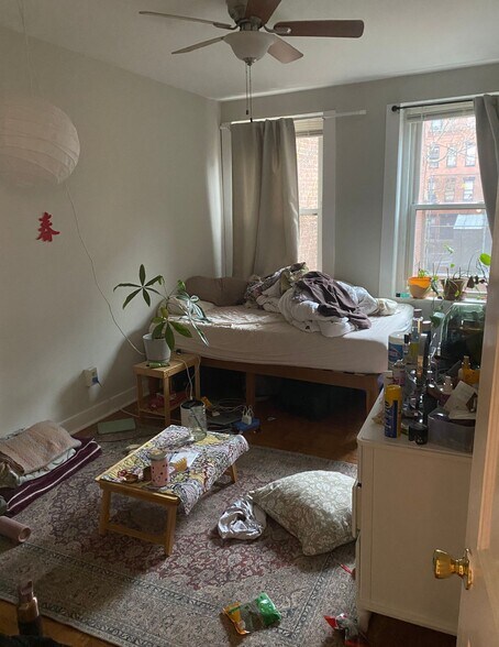 bed1 - 72 Joy St