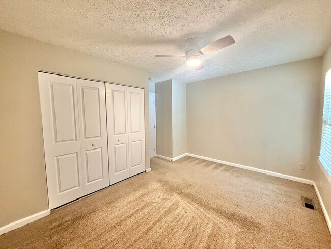 Building Photo - 3610 Rawdon Dr