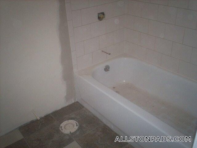 Building Photo - 23 St Lukes Rd