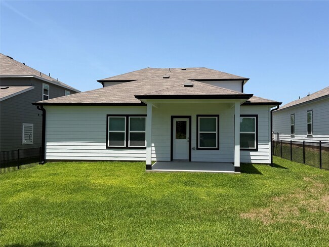 Building Photo - 533 Shoreview Dr