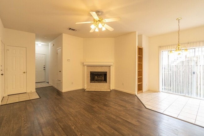 Building Photo - 303 Rawhide Loop