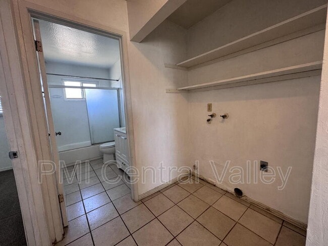 Building Photo - 8920 N El Dorado St