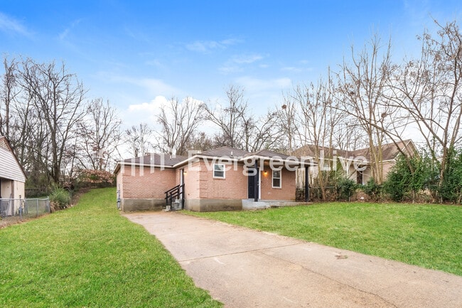 Building Photo - 837 Pitney Ln