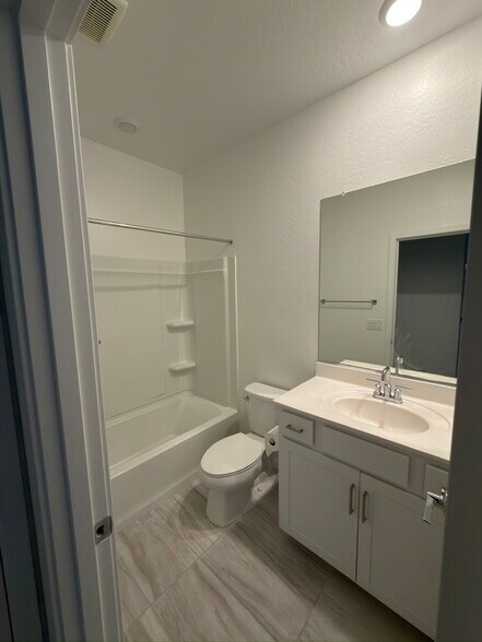 Building Photo - 4570 S Renaissance Dr