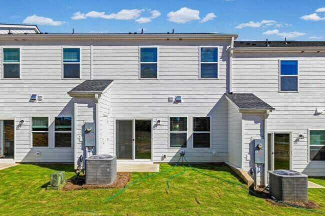 Building Photo - Brand new 3-bed, 2.5 bath townhome in Fort...