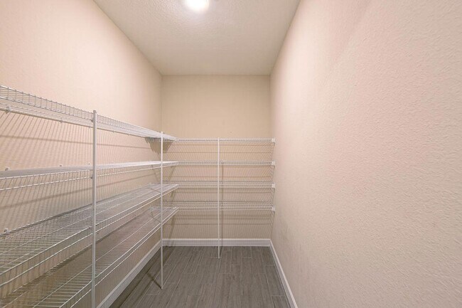 Building Photo - 12623 NW Copper Creek Dr